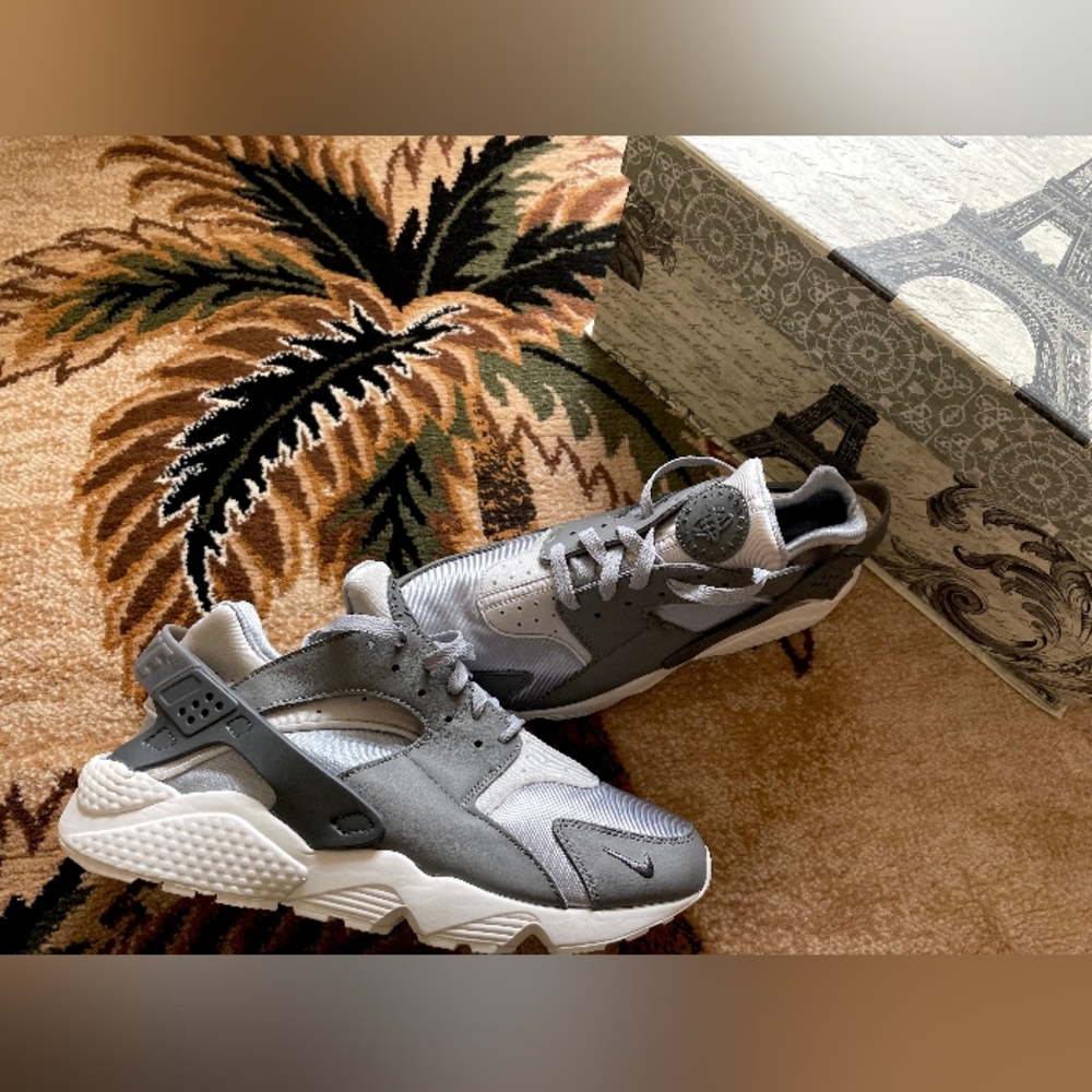 Nike Air Huarache Light Smoke Grey/Flat Pewter/Light Iron Ore FB8988-001 Size 12 - Picture 5 of 7